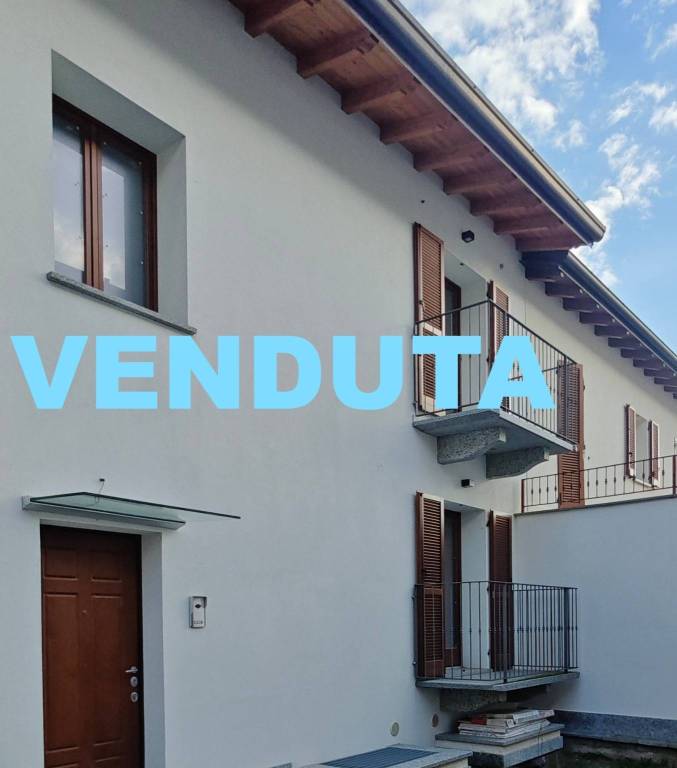 casa indipendente in vendita a Ballabio