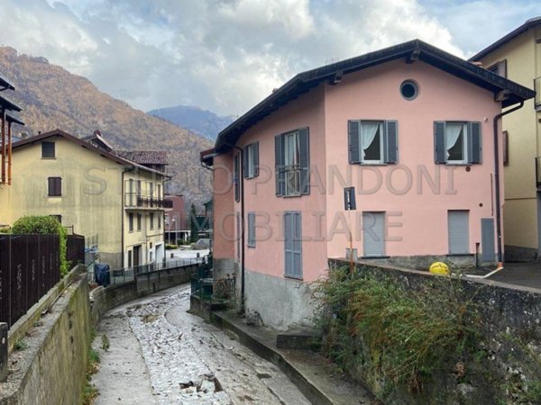 appartamento in vendita a Ballabio