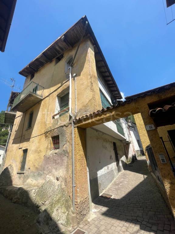 casa indipendente in vendita a Ballabio