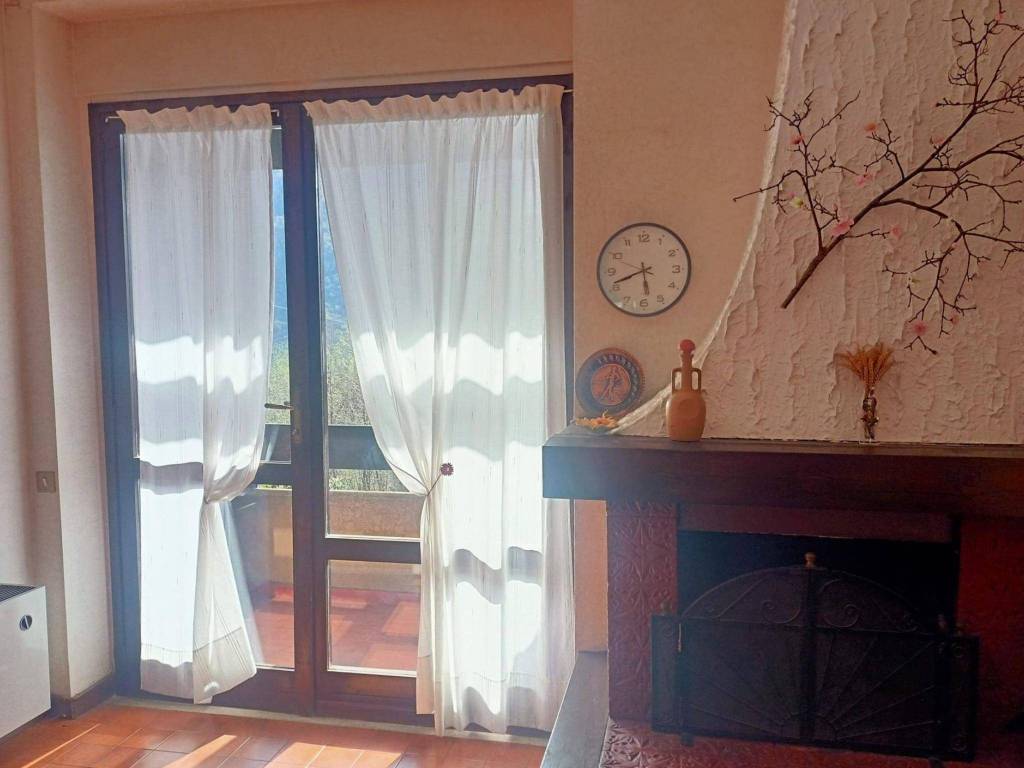 appartamento in vendita a Ballabio