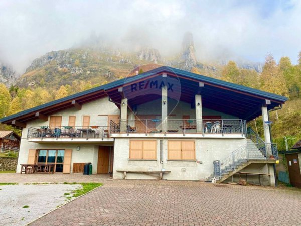 casa indipendente in vendita a Ballabio