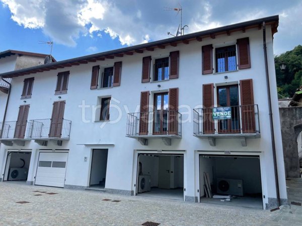 casa indipendente in vendita a Ballabio