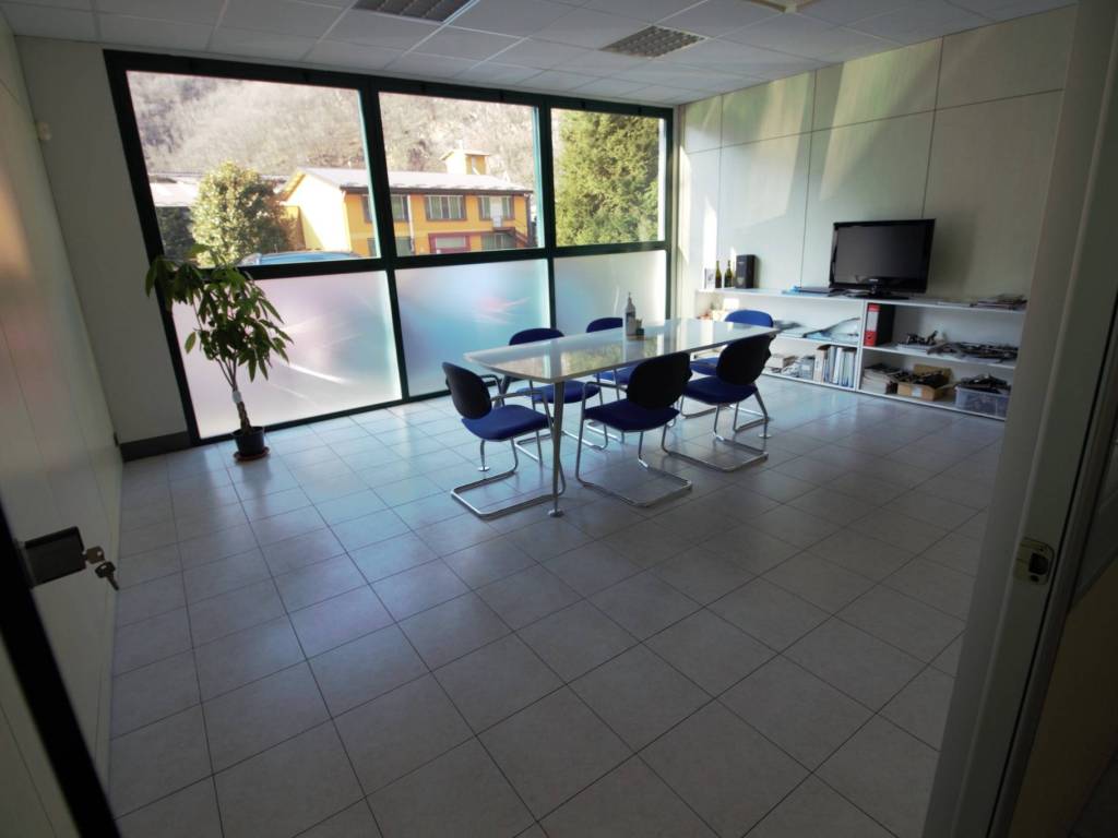 locale commerciale in vendita a Ballabio
