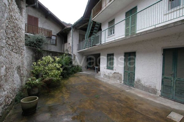casa indipendente in vendita a Ballabio