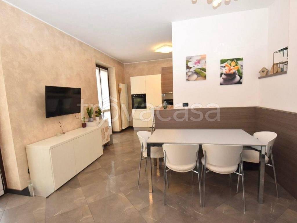 appartamento in vendita a Ballabio