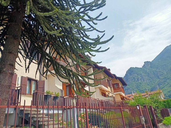 casa indipendente in vendita a Ballabio