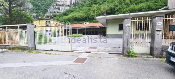 locale di sgombero in vendita a Ballabio