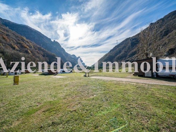 negozio in vendita a Ballabio