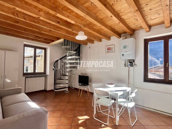 appartamento in vendita a Ballabio