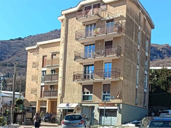 appartamento in vendita a Ballabio