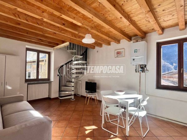 appartamento in vendita a Ballabio