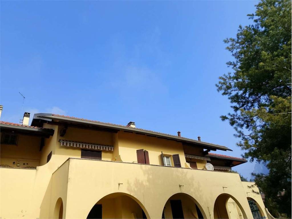 appartamento in vendita a Ballabio