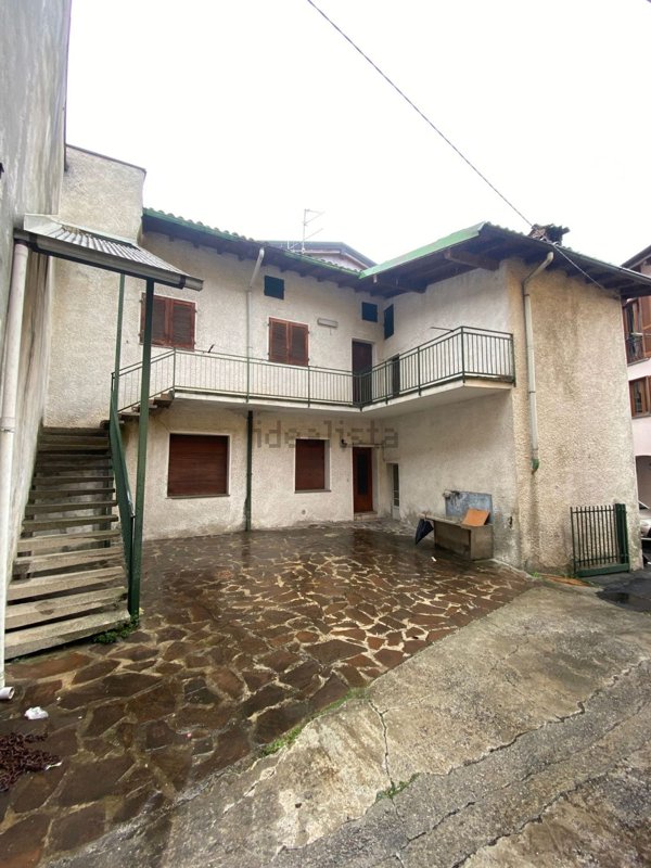 appartamento in vendita a Ballabio