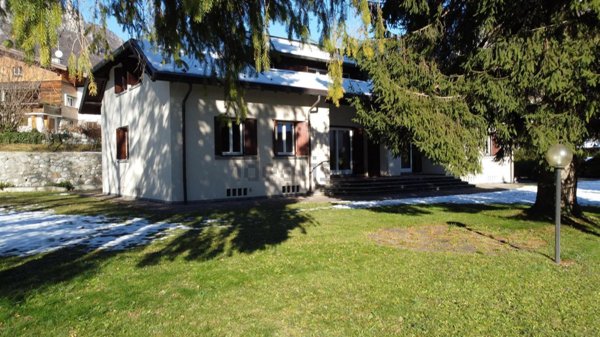 appartamento in vendita a Ballabio