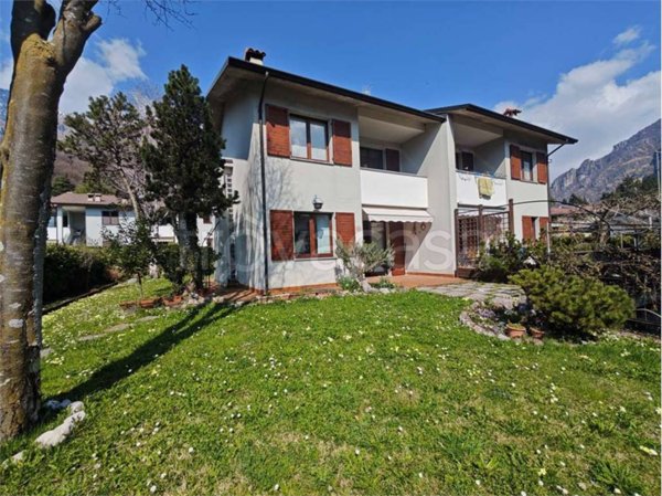 casa indipendente in vendita a Ballabio