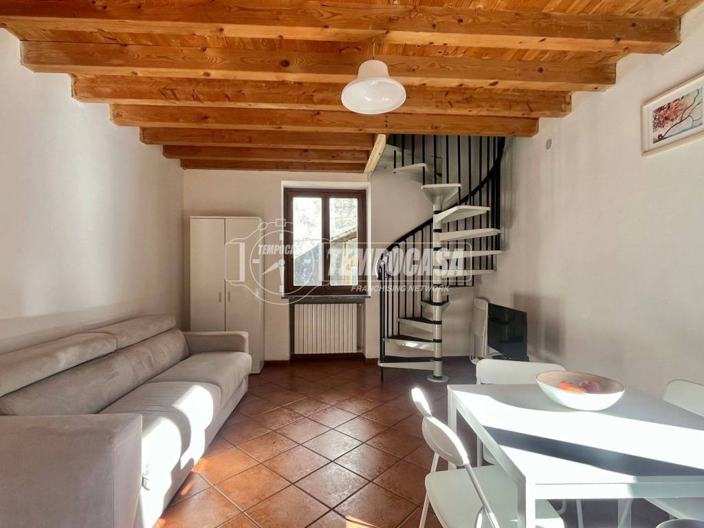 appartamento in vendita a Ballabio