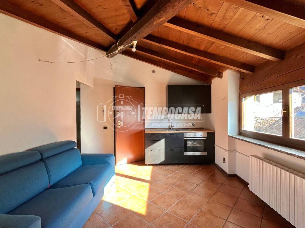 appartamento in vendita a Ballabio