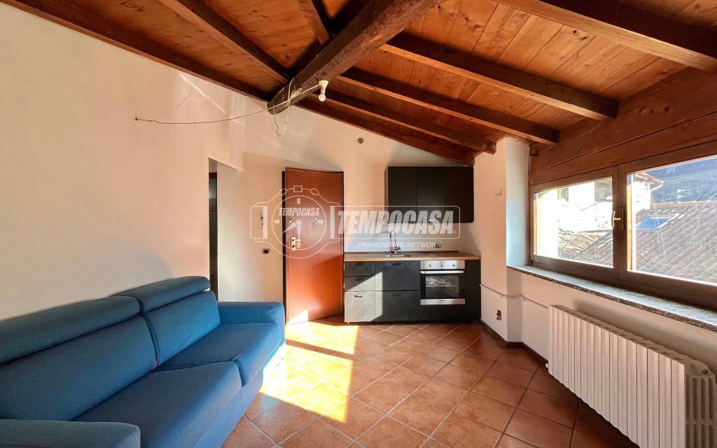 appartamento in vendita a Ballabio