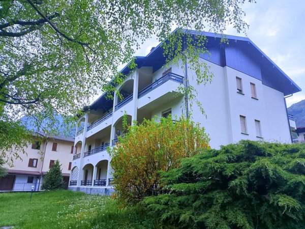 appartamento in vendita a Ballabio