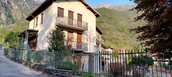 appartamento in vendita a Ballabio