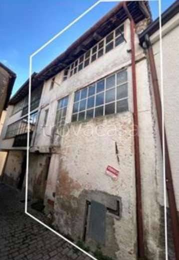 appartamento in vendita a Ballabio