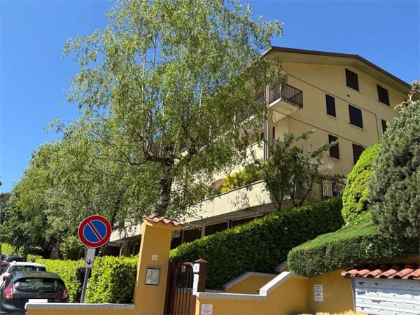 appartamento in vendita a Ballabio