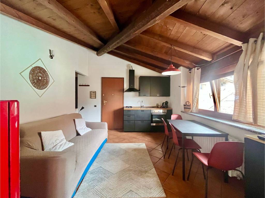 appartamento in vendita a Ballabio