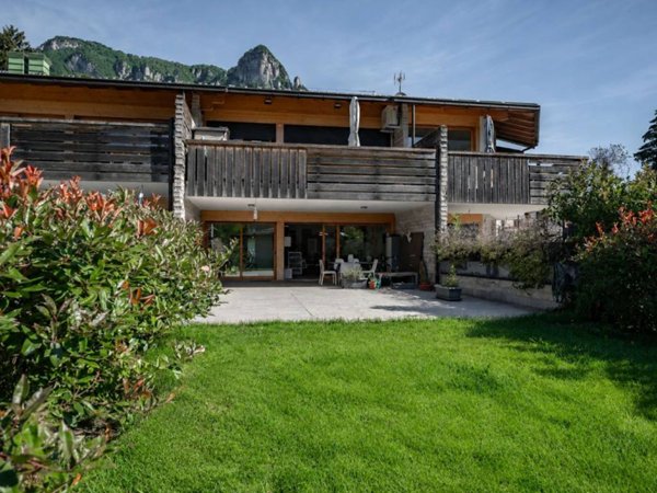 appartamento in vendita a Ballabio