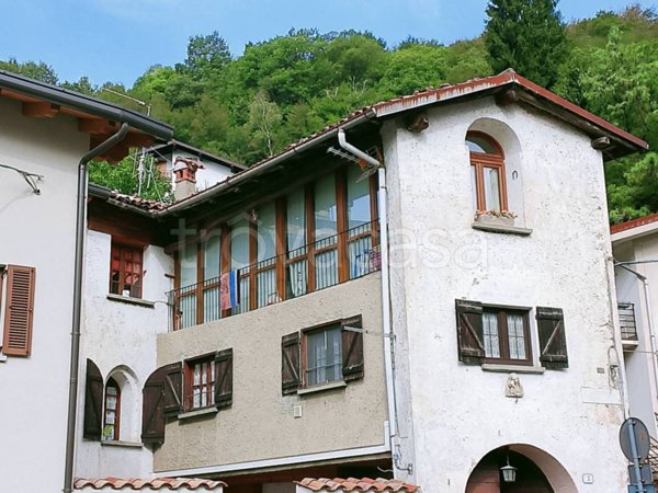 appartamento in vendita a Ballabio