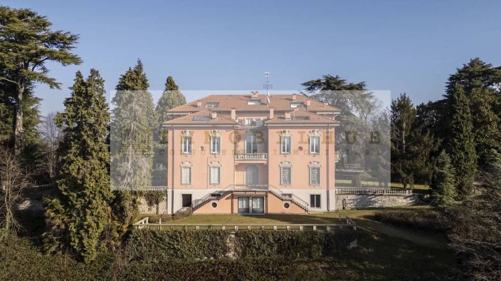 appartamento in vendita a Barzago