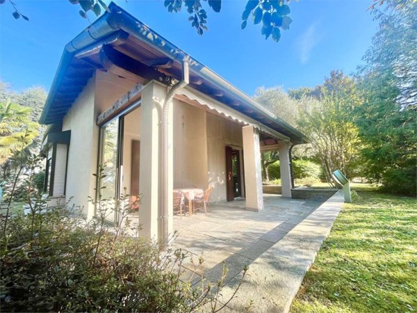 casa indipendente in vendita a Barzago