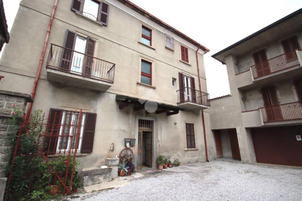 appartamento in vendita a Barzago