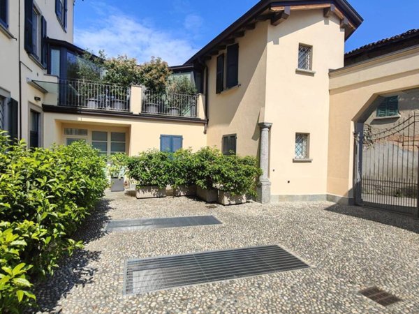 appartamento in vendita a Barzago