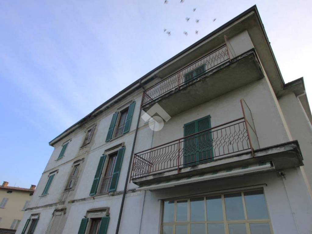 appartamento in vendita a Barzago