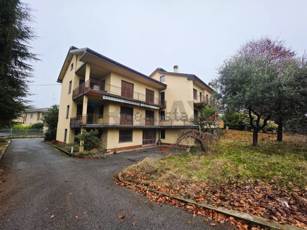 casa indipendente in vendita a Barzago