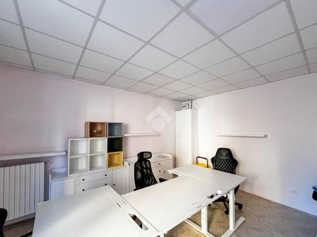 ufficio in vendita a Barzago