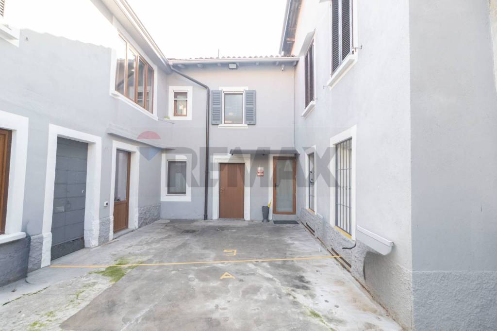 appartamento in vendita a Barzago