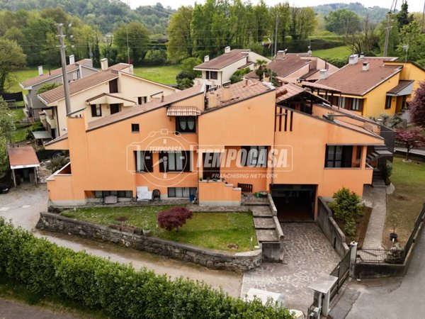 appartamento in vendita a Barzago