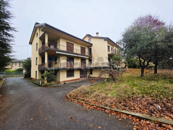 casa indipendente in vendita a Barzago in zona Verdegò