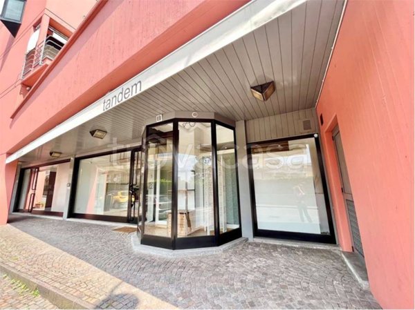 appartamento in vendita a Barzanò