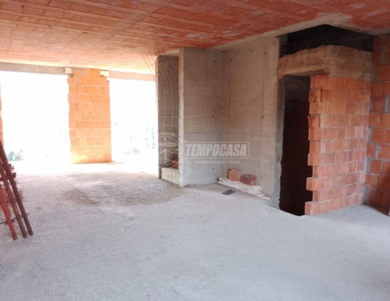 casa indipendente in vendita a Barzanò