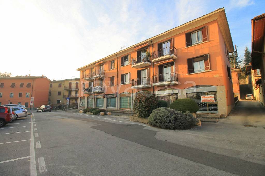 appartamento in vendita a Barzanò