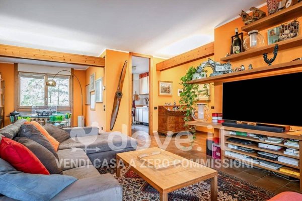 appartamento in vendita a Barzanò