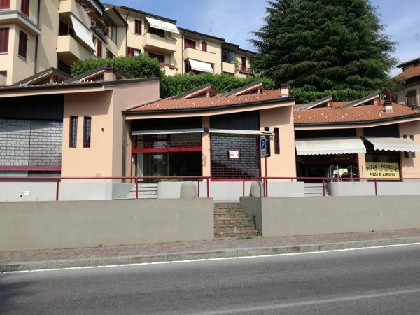 ufficio in vendita a Barzanò