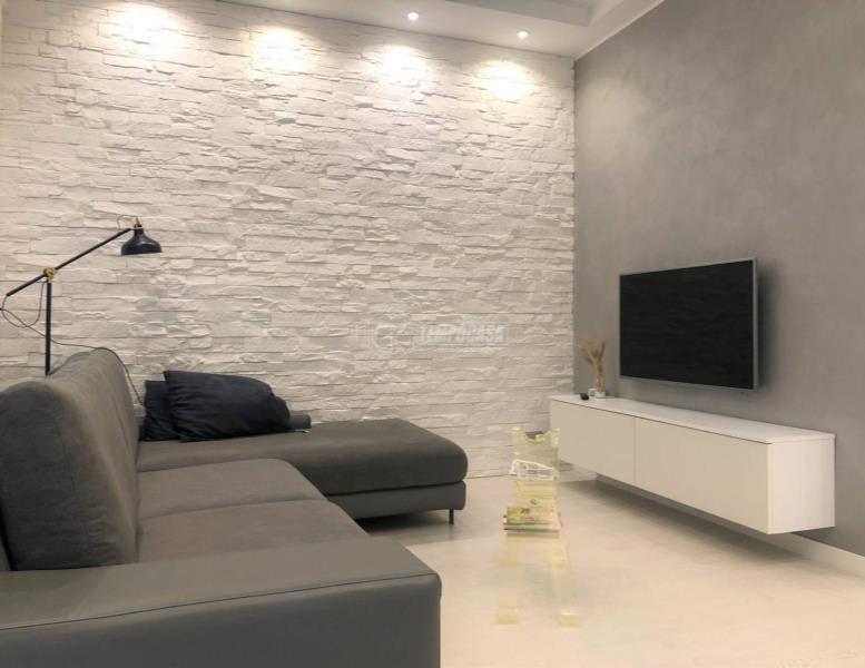 casa indipendente in vendita a Barzanò