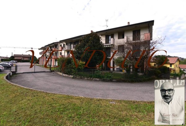 appartamento in vendita a Barzanò