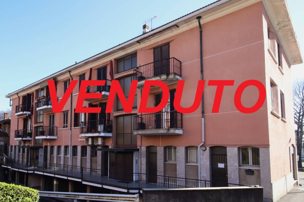 appartamento in vendita a Barzanò