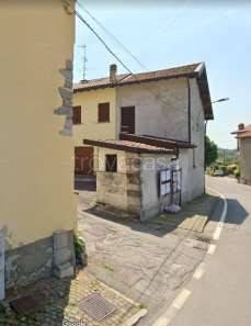 appartamento in vendita a Barzanò in zona Dagò