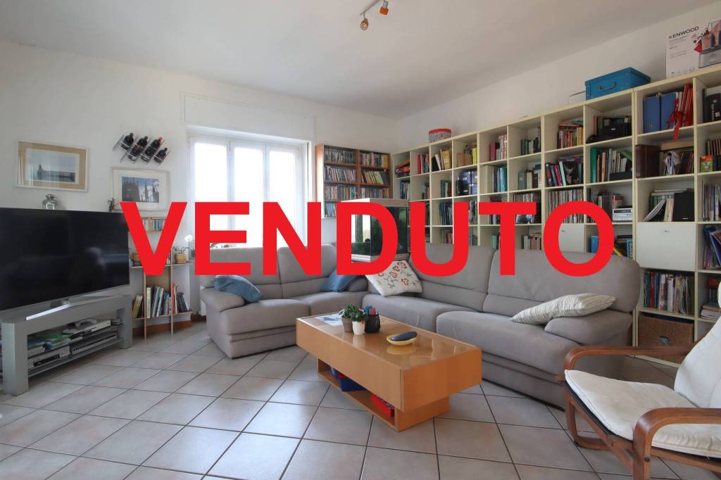 appartamento in vendita a Barzanò