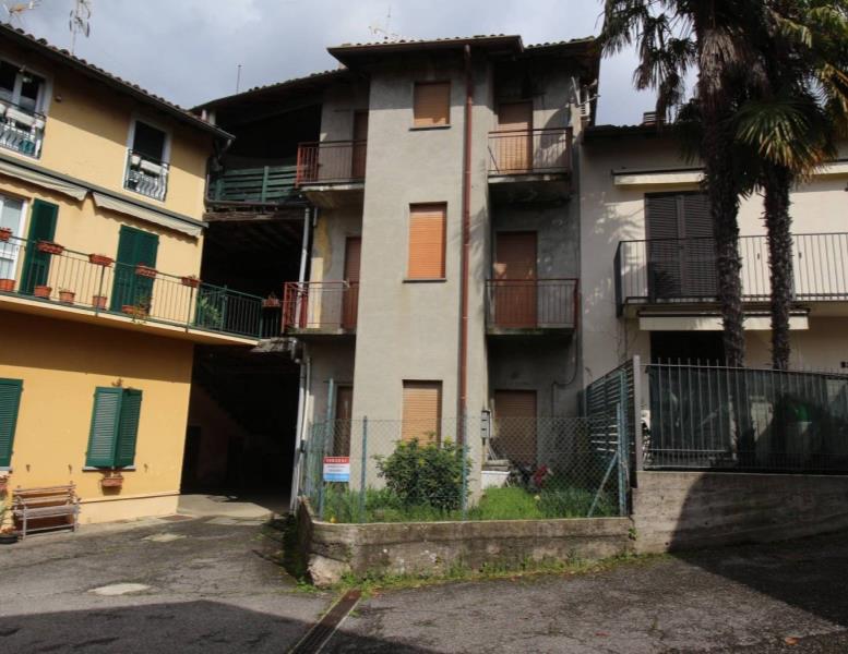 casa indipendente in vendita a Barzanò